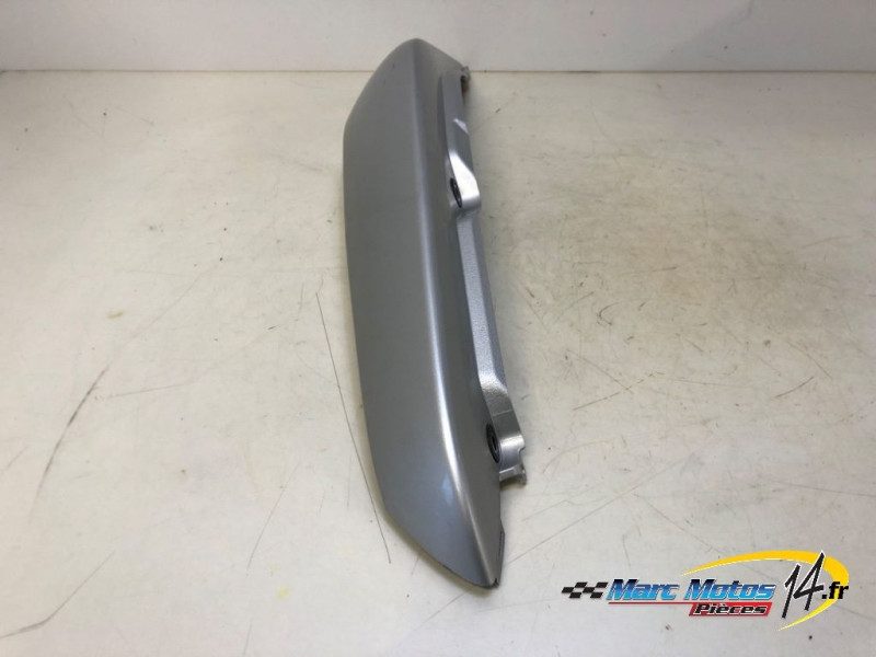 CACHE LATERAL GAUCHE KAWASAKI ER6 F 2006