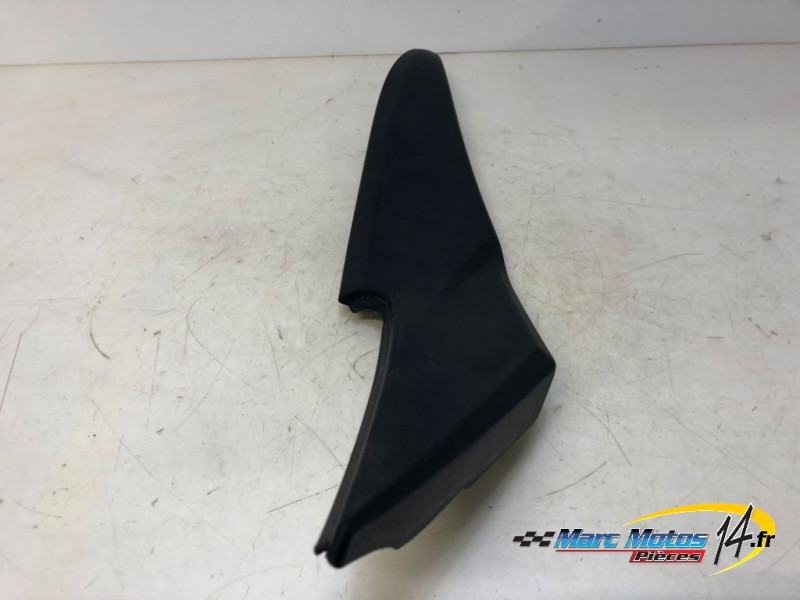 CACHE LATERAL INTERMEDIAIRE DROIT KAWASAKI ER6 F 2006