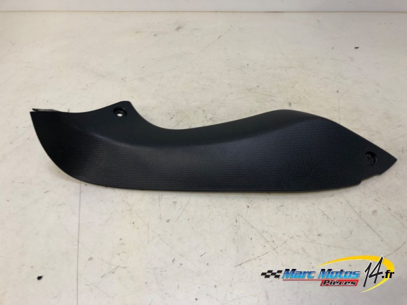 HABILLAGE DE TETE DE FOURCHE GAUCHE KAWASAKI ER6 F 2006