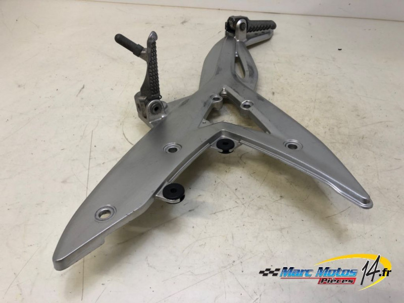 PLATINE MIXTE DROITE KAWASAKI ER6 F 2006