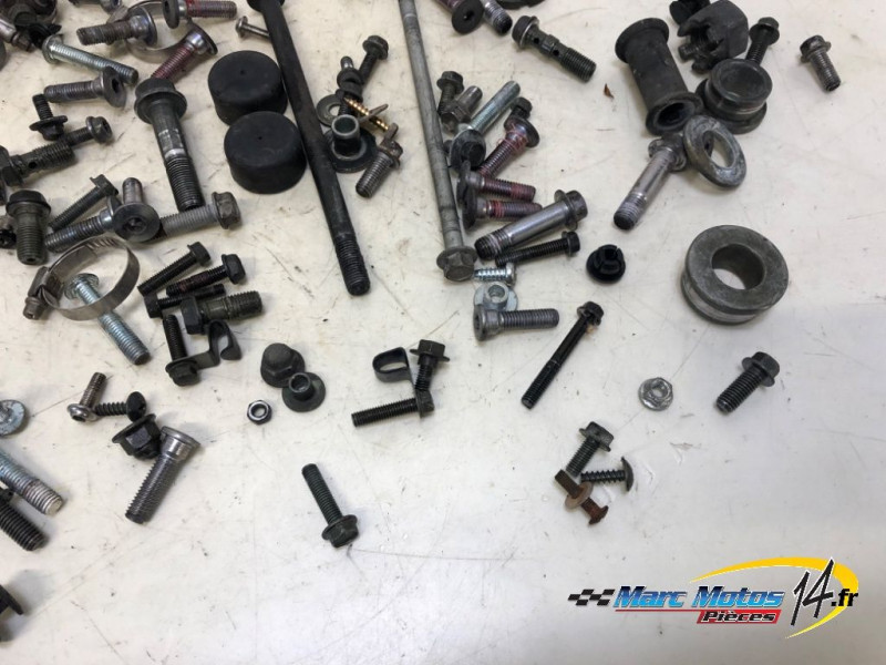 VISSERIE KAWASAKI ER6 F 2006