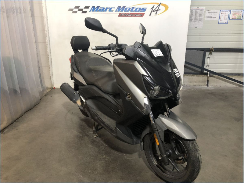 YAMAHA 125 XMAX 