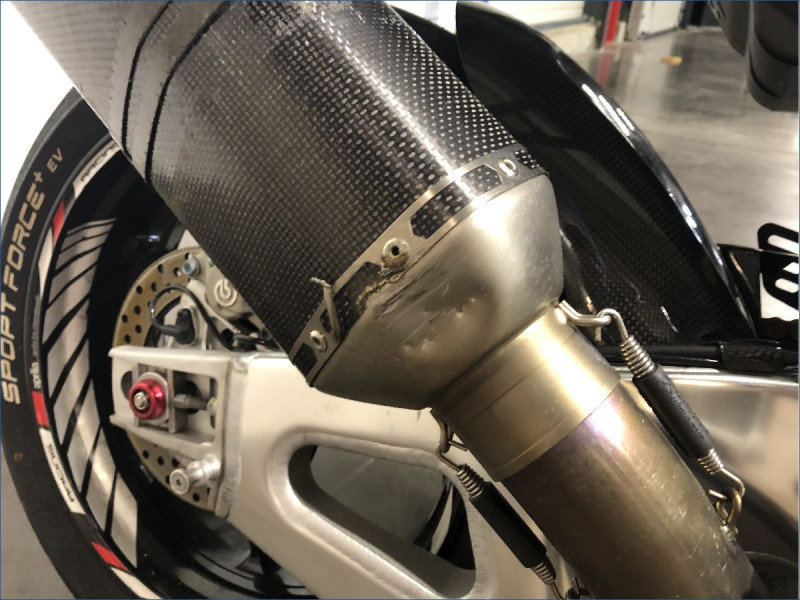 APRILIA 1100 TUONO V4