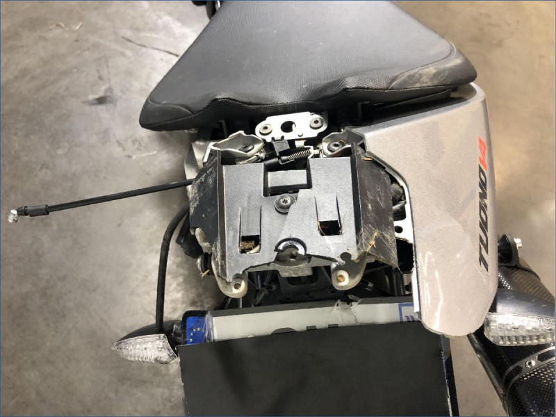 APRILIA 1100 TUONO V4