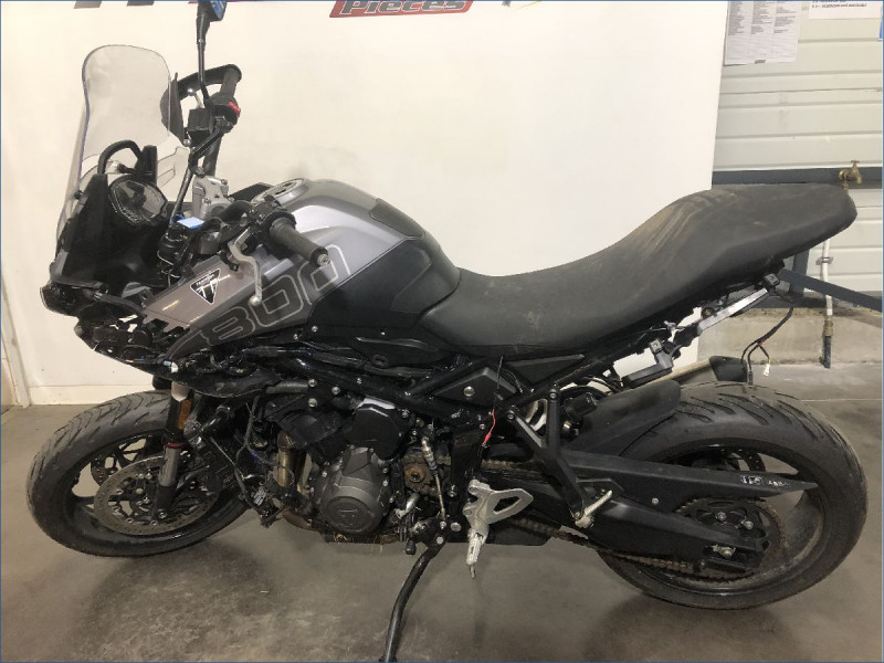 TRIUMPH 800 TIGER SPORT