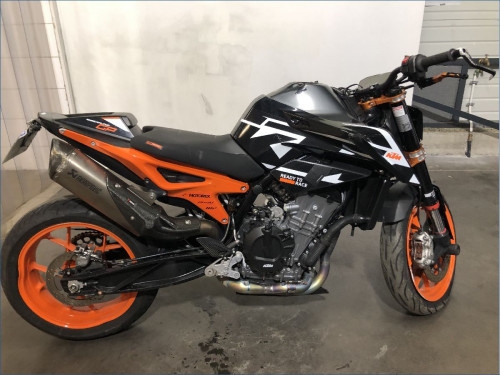 KTM 890 DUKE 