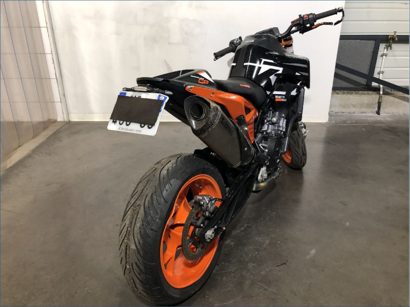 KTM 890 DUKE 