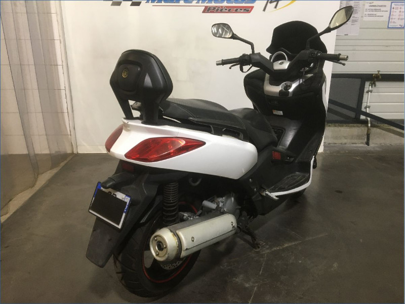 YAMAHA 125 XMAX 