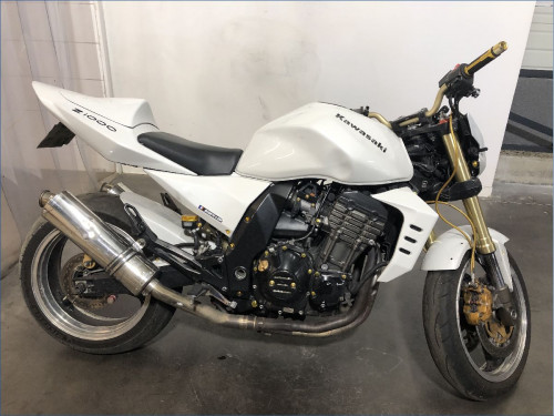 KAWASAKI Z1000 