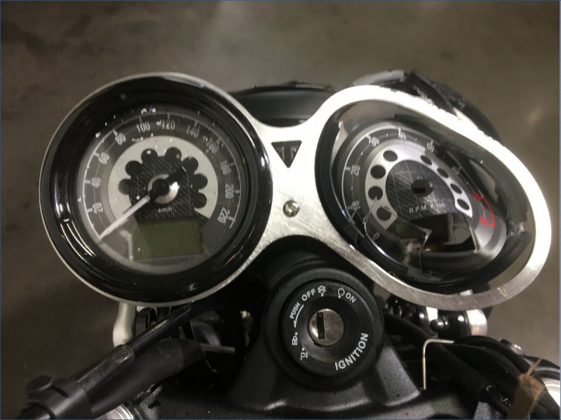 TRIUMPH 1200 SPEED TWIN 