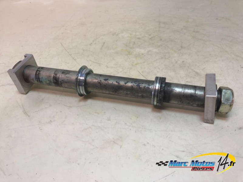 AXE DE ROUE ARRIERE YAMAHA MT09 SP 2021