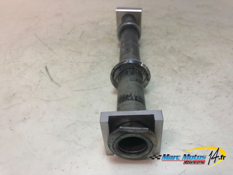 AXE DE ROUE ARRIERE YAMAHA MT09 SP 2021