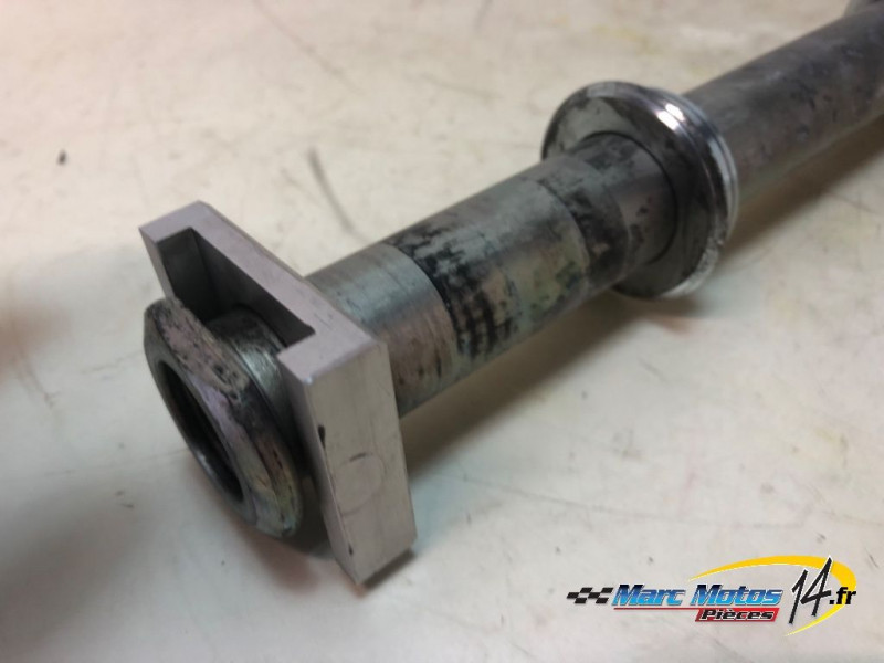 AXE DE ROUE ARRIERE YAMAHA MT09 SP 2021