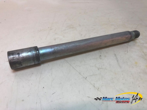 AXE DE ROUE AVANT YAMAHA MT09 SP 2021