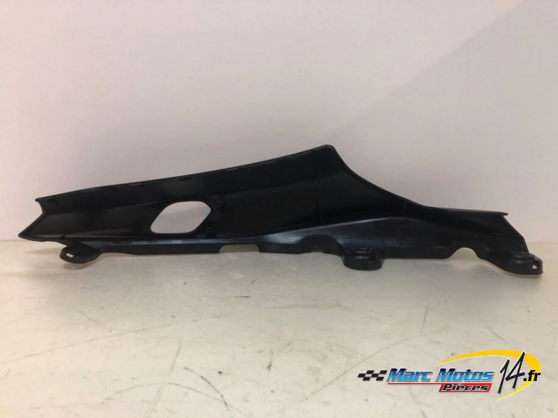 CACHE LATERAL DROIT YAMAHA MT09 SP 2021