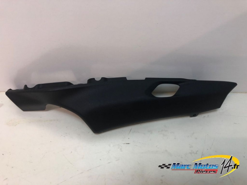 CACHE LATERAL GAUCHE YAMAHA MT09 SP 2021