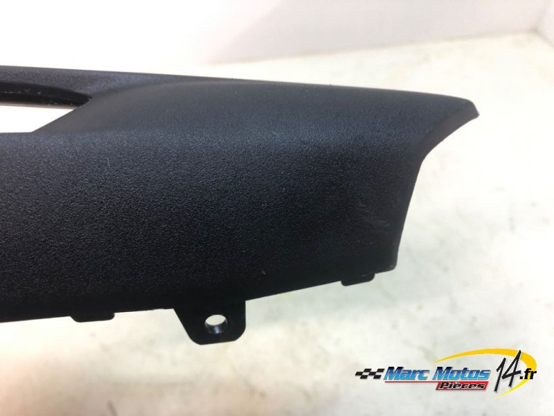 CACHE LATERAL GAUCHE YAMAHA MT09 SP 2021