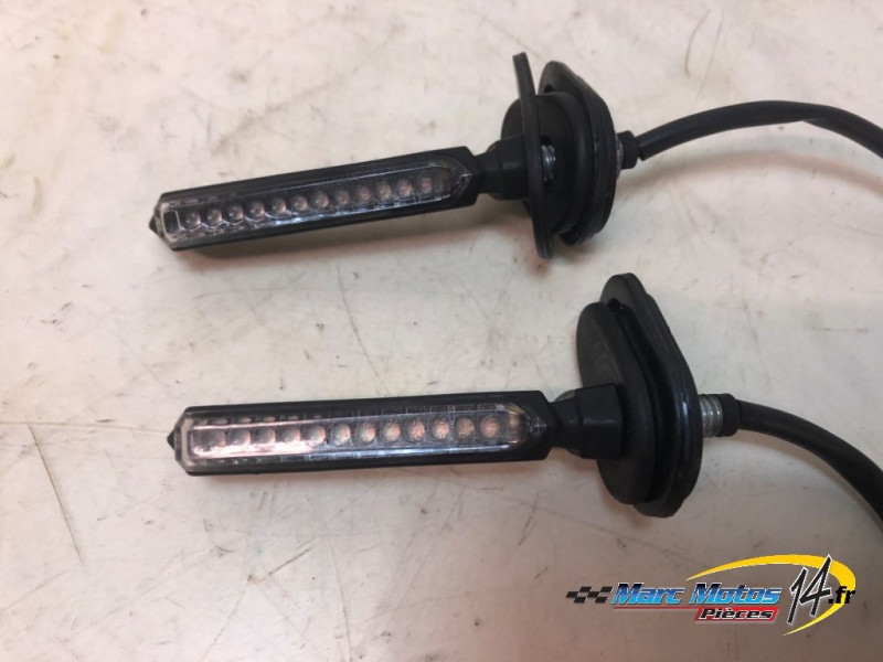 CLIGNOTANTS ADAPTABLES YAMAHA MT09 SP 2021