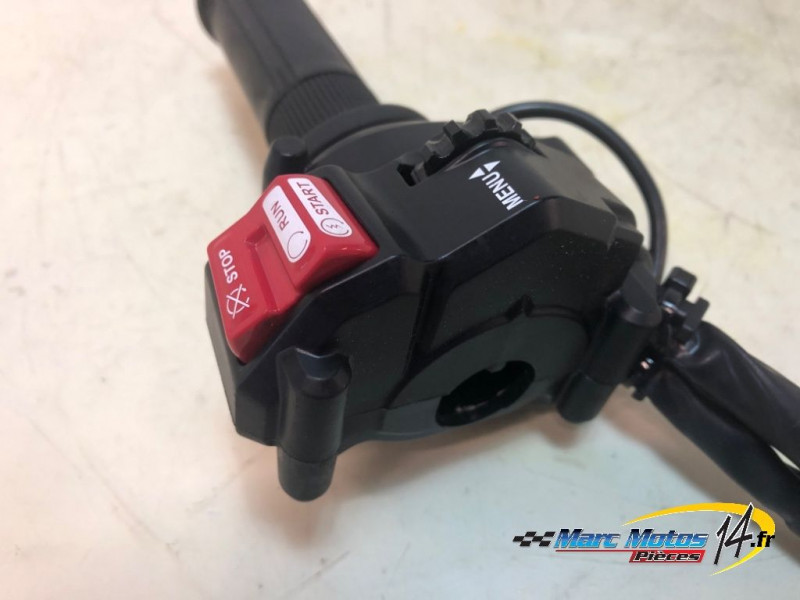 COMMODO DROIT YAMAHA MT09 SP 2021