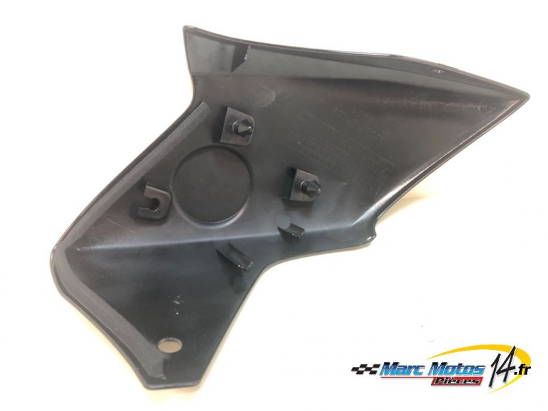 ECOPE DE RESERVOIR DROITE YAMAHA MT09 SP 2021