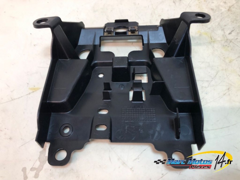 PLASTIQUES ET CAOUTCHOUCS DIVERS YAMAHA MT09 SP 2021