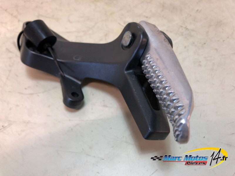 PLATINE ARRIERE DROITE YAMAHA MT09 SP 2021