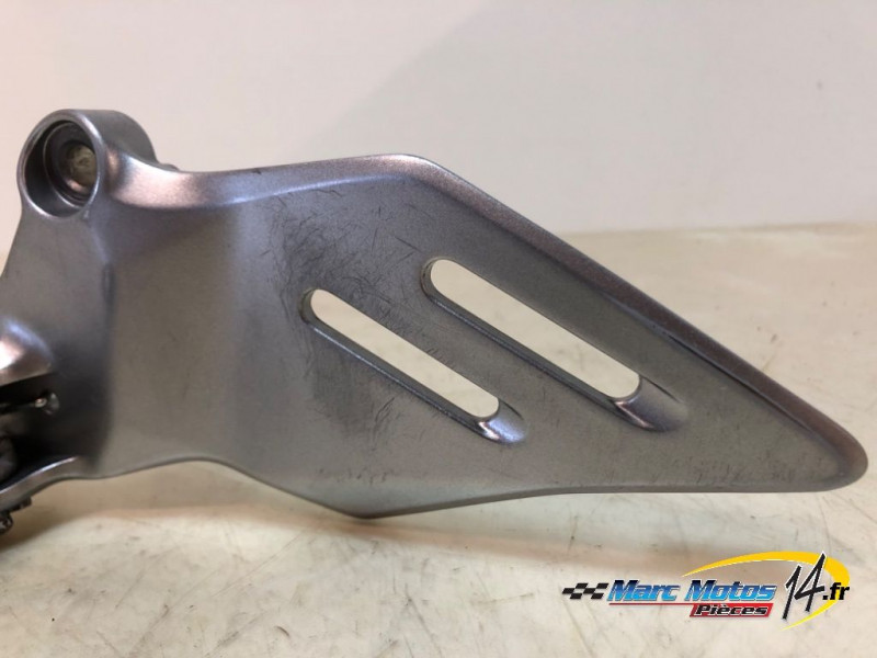 PLATINE AVANT GAUCHE YAMAHA MT09 SP 2021