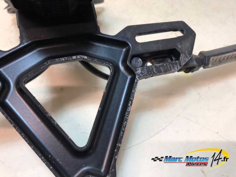 SUPPORT DE PLAQUE YAMAHA MT09 SP 2021