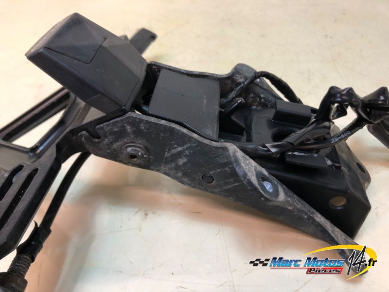 SUPPORT DE PLAQUE YAMAHA MT09 SP 2021