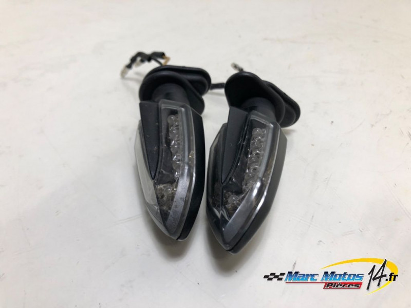 CLIGNOTANTS ADAPTABLES YAMAHA MT09 2013