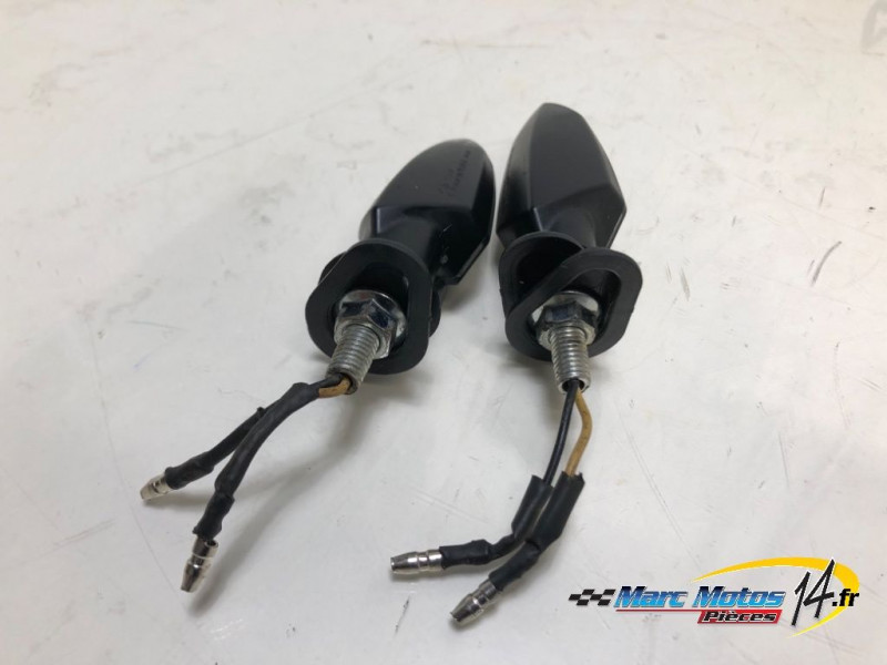 CLIGNOTANTS ADAPTABLES YAMAHA MT09 2013
