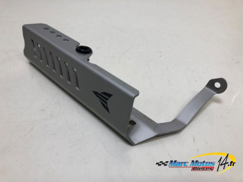 ECOPE DE RADIATEUR DROITE YAMAHA MT09 2013
