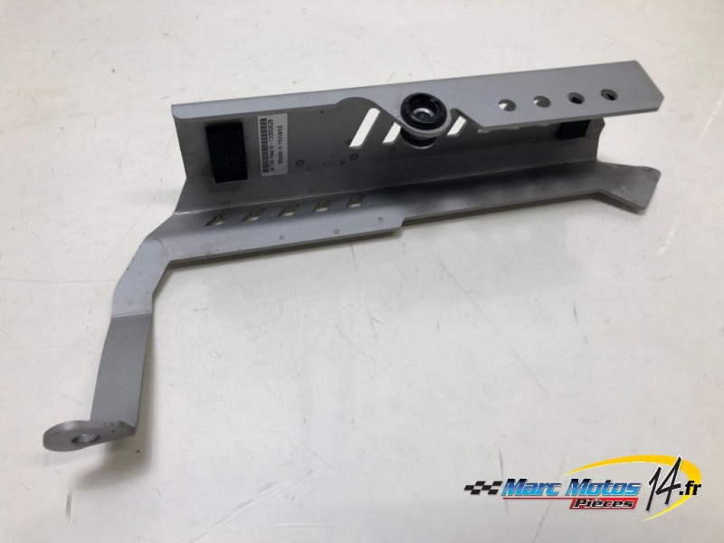 ECOPE DE RADIATEUR DROITE YAMAHA MT09 2013