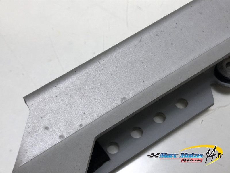 ECOPE DE RADIATEUR DROITE YAMAHA MT09 2013