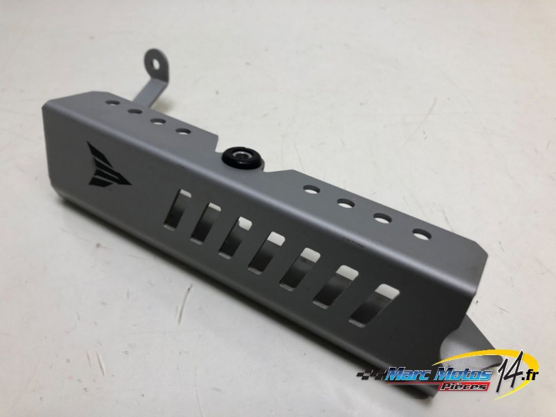ECOPE DE RADIATEUR GAUCHE YAMAHA MT09 2013