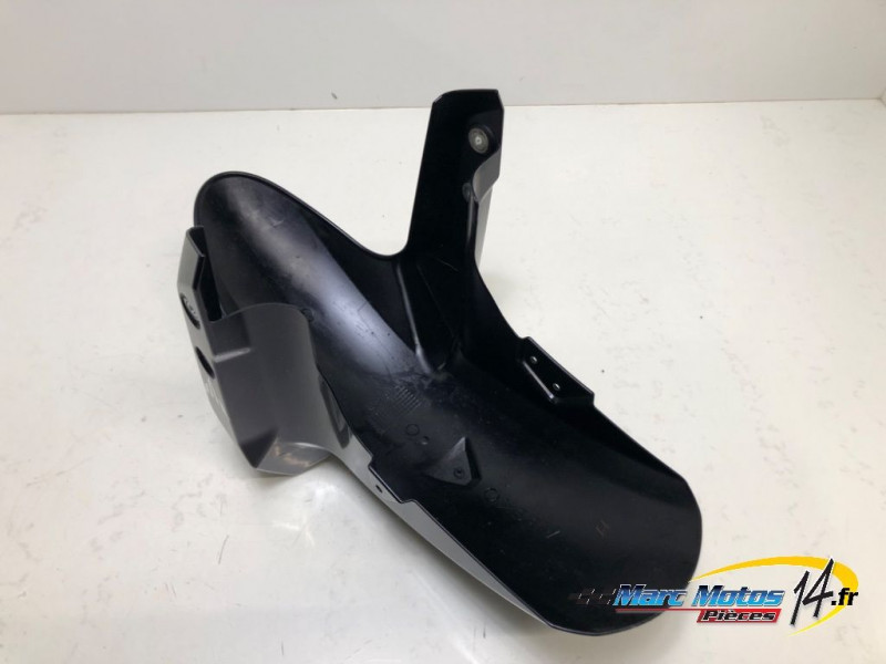 GARDE BOUE AVANT YAMAHA MT09 2013