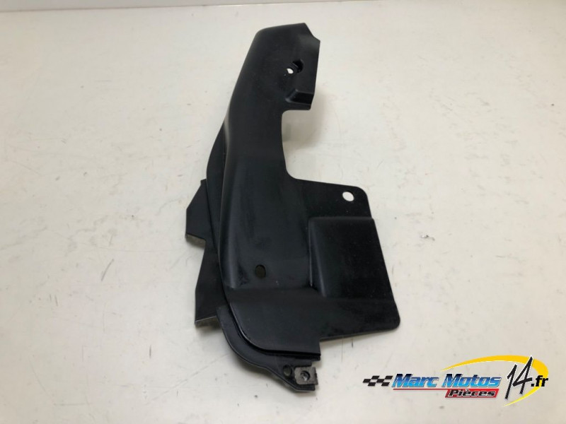HABILLAGE DE CADRE GAUCHE YAMAHA MT09 2013