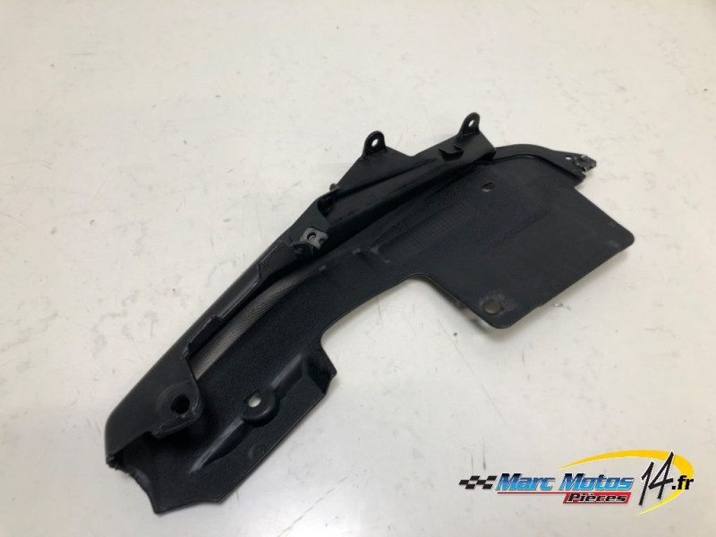 HABILLAGE DE CADRE GAUCHE YAMAHA MT09 2013