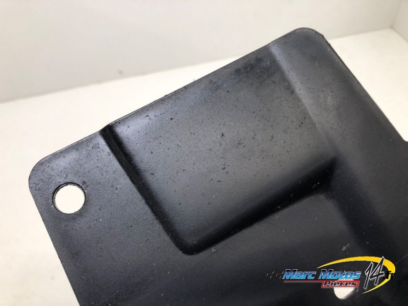 HABILLAGE DE CADRE GAUCHE YAMAHA MT09 2013