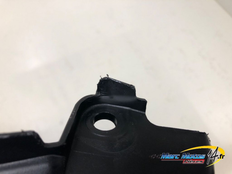 HABILLAGE DE CADRE GAUCHE YAMAHA MT09 2013