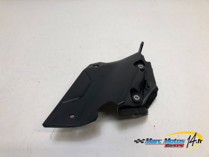 HABILLAGE DE CARENAGE DROIT YAMAHA MT09 2013