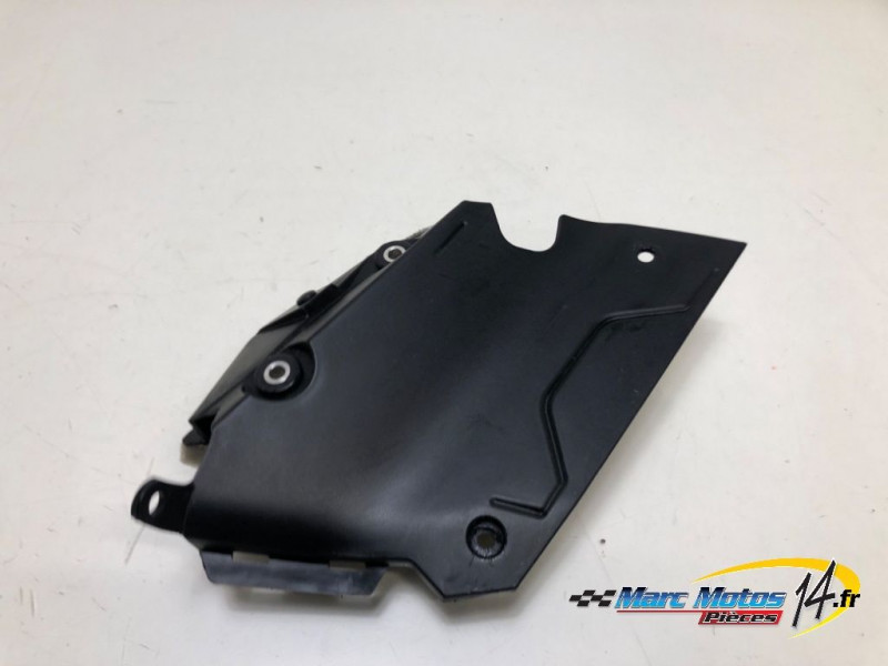 HABILLAGE DE CARENAGE DROIT YAMAHA MT09 2013