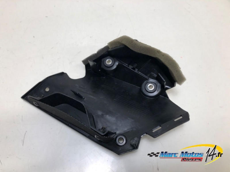 HABILLAGE DE CARENAGE DROIT YAMAHA MT09 2013