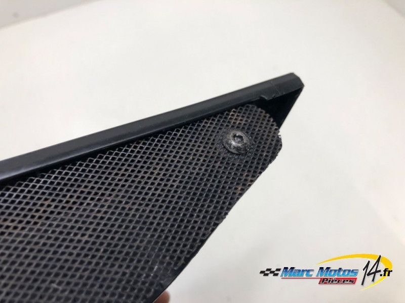 HABILLAGE DE CARENAGE DROIT YAMAHA MT09 2013