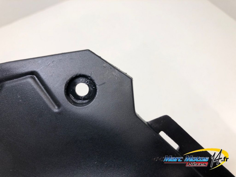 HABILLAGE DE CARENAGE DROIT YAMAHA MT09 2013