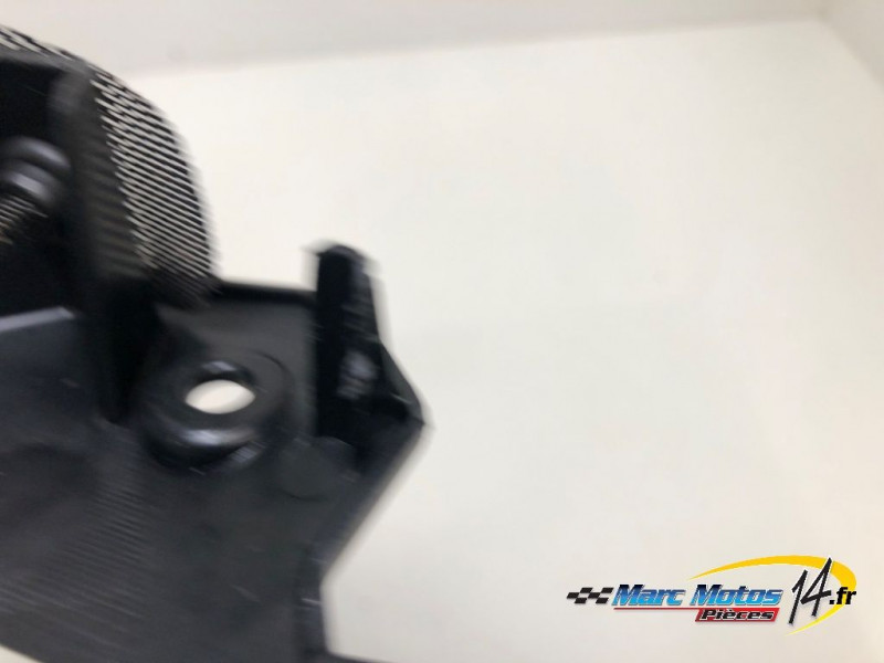 HABILLAGE DE CARENAGE GAUCHE YAMAHA MT09 2013
