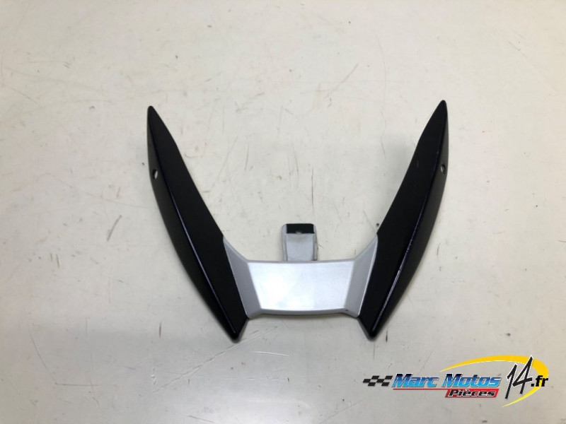 HABILLAGE DE TETE DE FOURCHE INFERIEUR YAMAHA MT09 2013