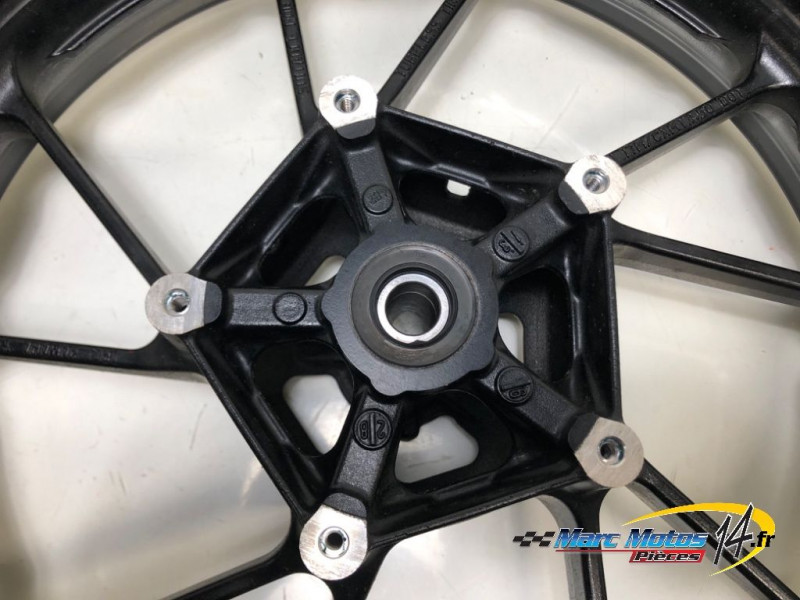 JANTE AVANT YAMAHA MT09 2013