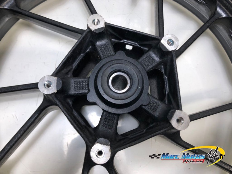 JANTE AVANT YAMAHA MT09 2013