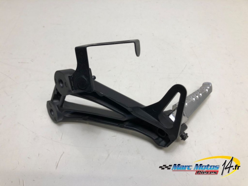 PLATINE ARRIERE DROITE YAMAHA MT09 2013